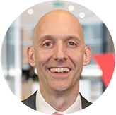 Sebastian Lewis + ' ' + Bringt frische Erkenntnisse aus dem Advisory Research Centre zu Adviser’s Alpha, Behavioral Coaching und dem „Great Wealth Transfer“.